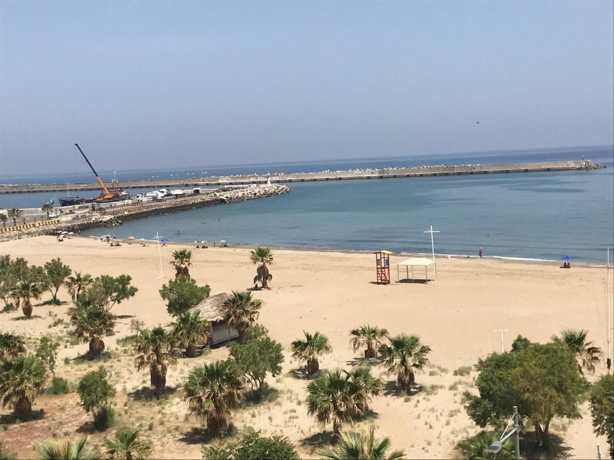 Apartment On The Beach With View 罗希姆诺 外观 照片